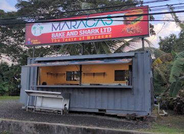 trinidad-and-tobago/buccoo-reef/restaurant/maracas-bake-and-shark