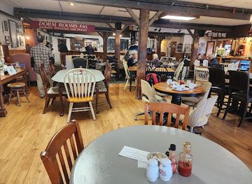 vermont/stowe/restaurant/the-round-hearth-cafe-and-market-place