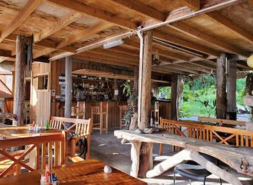 dominica/emerald-pool/restaurant/keepin-it-real