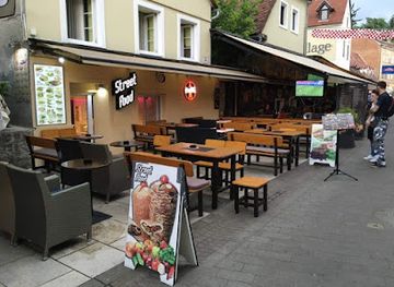 croatia/zagreb/tkalciceva-street/restaurant/street-food-tkalcica