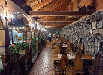 romania/maramures/restaurant/casa-iurca-de-calinesti