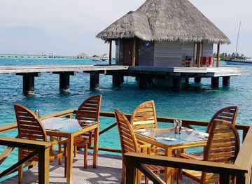 maldives/athuruga-island/restaurant/ithaa-undersea-restaurant