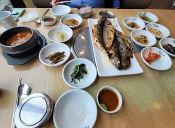 south-korea/ulsan/restaurant/hwadeogeseonaongodeungeo