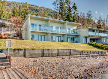 montana/glacier-national-park/restaurant/many-springs-flathead-lake-resort