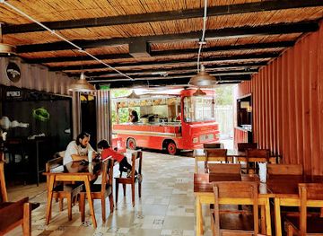 argentina/mendoza/chacras-de-coria/restaurant/food-fighter-burgers