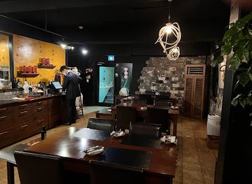 south-korea/seoul/restaurant/table-for-four