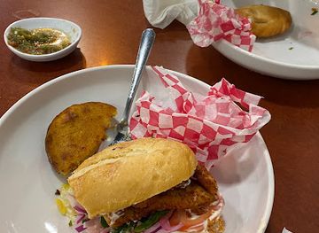 illinois/aurora/restaurant/alice-s-corner-bolivian-cuisine