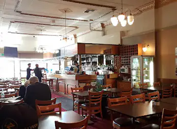 Caph's Restaurant & Bar