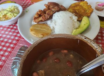 colombia/coffee-axis/restaurant/restaurante-frijoles