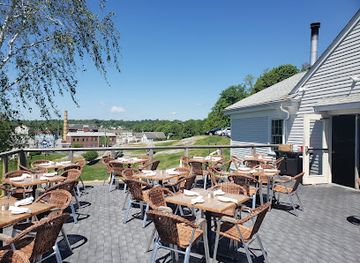 connecticut/mystic-seaport/restaurant/rocks-21