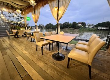 thailand/ayutthaya/restaurant/love-to-eat-restaurant-the-old-place