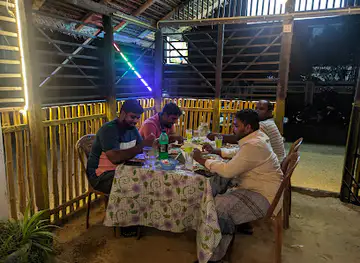 Riyal and son's pizza House