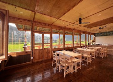 bhutan/paro/restaurant/pel-diner