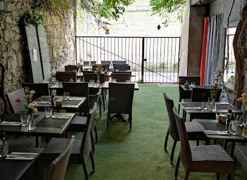 france/avignon/restaurant/la-cour-de-caro-avignon