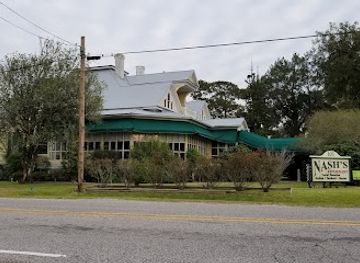 louisiana/atchafalaya-basin/restaurant/nash-s-restaurant