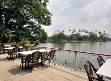 myanmar-burma/bago-region/restaurant/white-swan-myanmar-tea-house