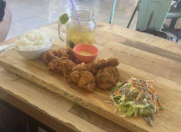 tonga/kapa-island/restaurant/young-s-kitchen