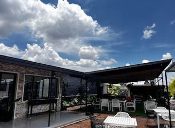 rwanda/southern-province/restaurant/la-creola