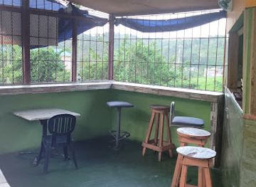 jamaica/santa-cruz-mountains/restaurant/b-s-peak-view-restaurant