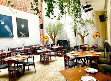 mexico/mexico-city/roma/restaurant/blanco-colima