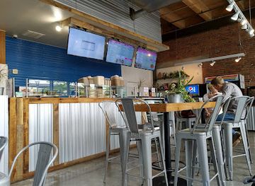 washington/tacoma/restaurant/sam-choy-s-poke-to-the-max-tacoma