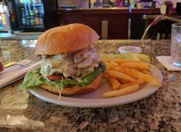 virginia/chesapeake/restaurant/winston-s-cafe