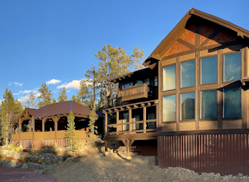 montana/glacier-national-park/restaurant/summit-mountain-lodge-steakhouse