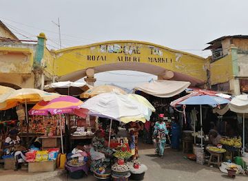 the-gambia/lower-baddibu/restaurant/crown-restaurant