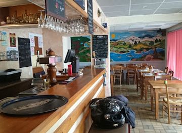 france/auvergne-volcanoes/restaurant/le-christiana