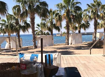 cyprus/karpas-peninsula/restaurant/hemingway-s-restobar