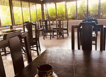 uganda/entebbe/restaurant/4-points-bar-and-restaurant-ltd