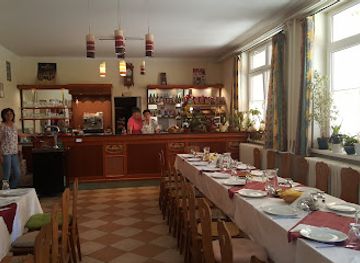 hungary/central-transdanubia/restaurant/arpad-vendeglo