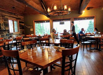 minnesota/lutsen-mountains/restaurant/cascade-restaurant-pub