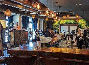 ohio/cleveland/restaurant/lago-east-bank