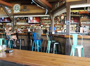 sint-maarten/cul-de-sac/restaurant/dinghy-dock-sailors-bar