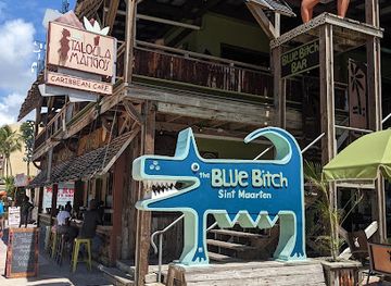 sint-maarten/little-bay/restaurant/taloula-mango-s-blue-bitch-bar