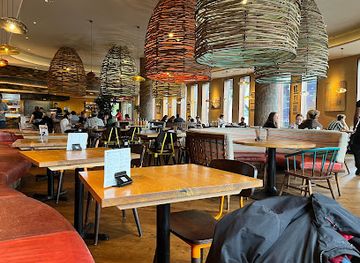 united-kingdom/manchester/salford-quays/restaurant/nando-s-salford-quays