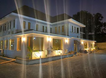 nigeria/north-east/restaurant/the-manor