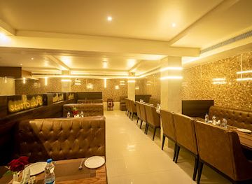 india/hyderabad/charminar/restaurant/pista-house-shahalibanda