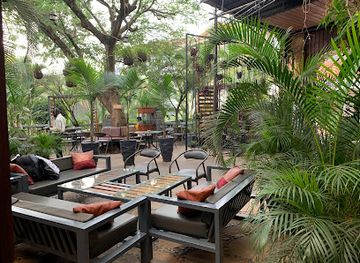 uganda/queen-elizabeth-national-park/restaurant/asian-fusion-restaurant