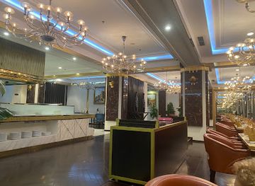 vietnam/ha-long-bay/restaurant/akoya