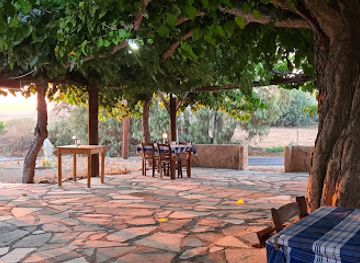 cyprus/tombs-of-the-kings/restaurant/kasparis-tavern