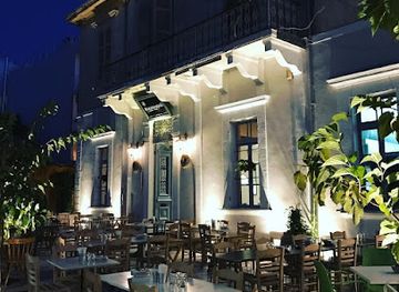 cyprus/paphos-forest/restaurant/koutourou-ouzeri