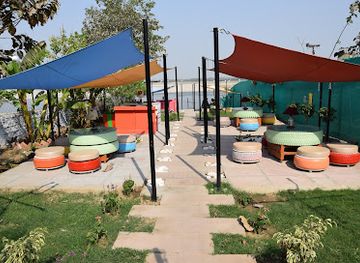 india/varanasi/assi-ghat/restaurant/teaquila-cafe-and-bistro