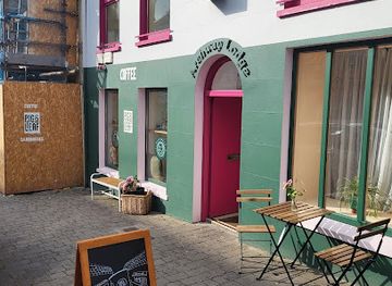 ireland/dingle/restaurant/pig-and-leaf-coffee-and-sandwiches