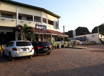 the-gambia/wuli-east/restaurant/rendezvous-grill-steak-house-and-cafe