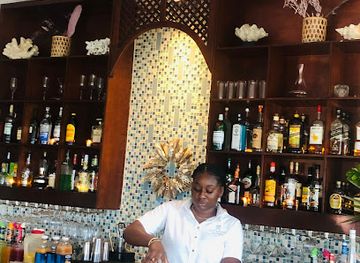 the-bahamas/rum-cay/restaurant/the-hill-house-restaurant-at-fowl-cay-resort