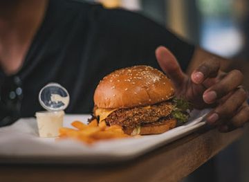 maldives/male/restaurant/lazy-man-s