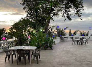 comoros/moroni/restaurant/c-la-vie