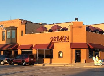 michigan/st-joseph/restaurant/the-terrace-at-221-main